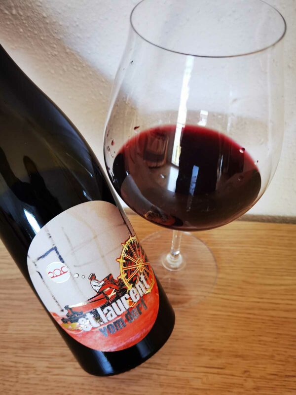 Pittnauer St Laurent vom Dorf mit Glas
