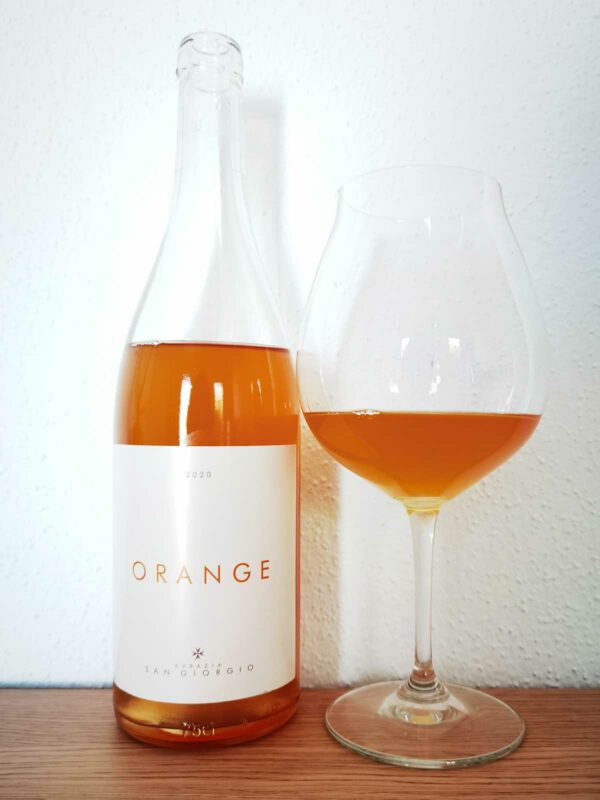 Abbazia San Giorgio Bianco Orange with glass