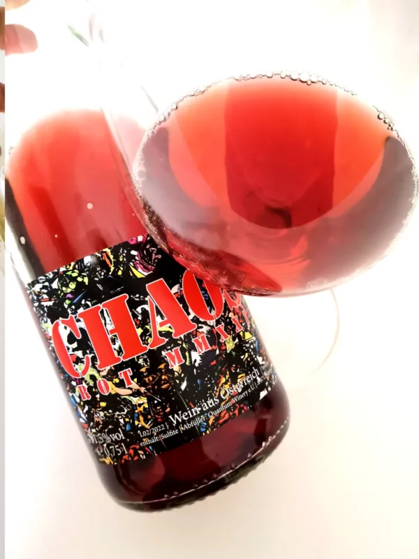 Quantum Winery Chaos Rot 2021 with glass