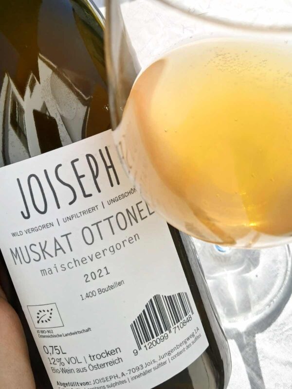 Joiseph Muskat Ottonel 2021 bottle with glass