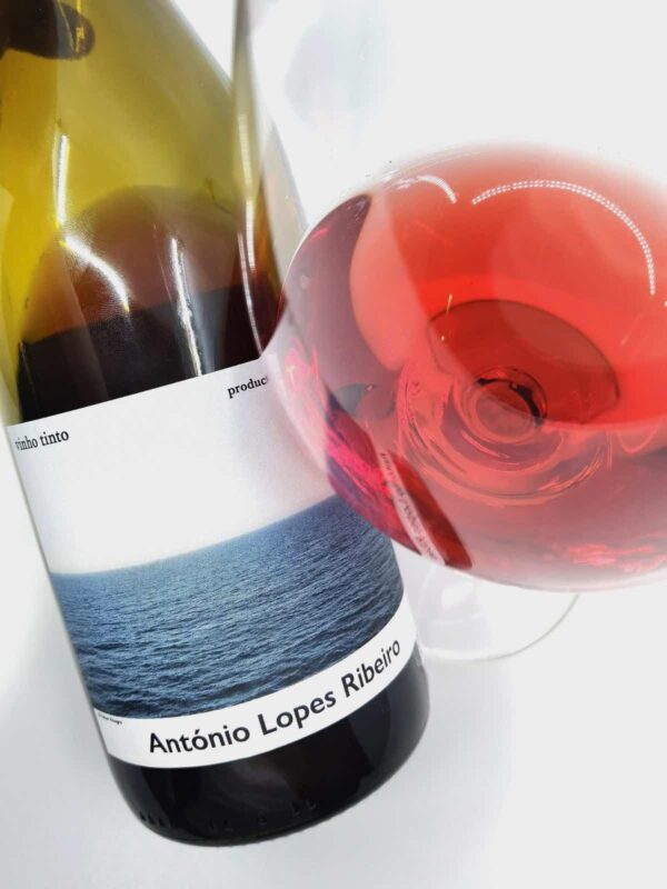 António Lopes Vinho Tinto 2020 bottle and glass