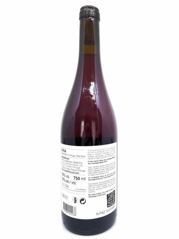 Casa de Mouraz Nina 2020 bottle and glass