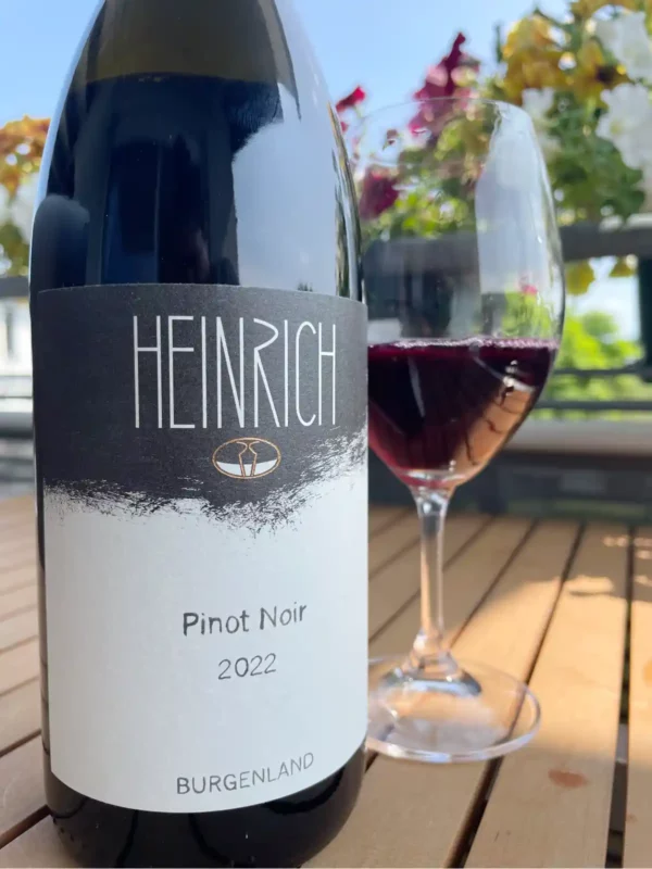 Heinrich Pinot Noir 2022 bottle and glass